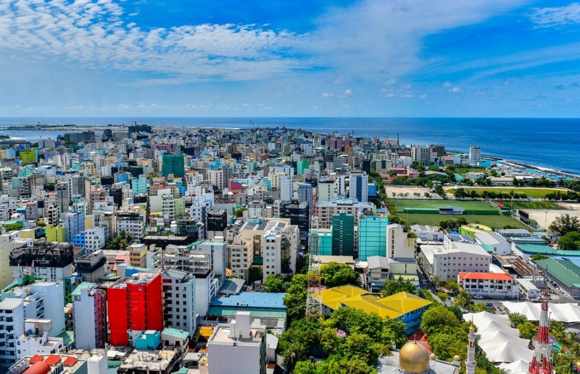 މާލޭ ގެއެއްގެ ތެރޭގައި ދެ ލޯބިވެރިއެއްގެ ދެމެދު ހިނގި ޒުވާބެއްގައި ތޫނު އެއްޗަކުން ހަމަލާދީ ޒަޚަމްކޮށްލައިފި