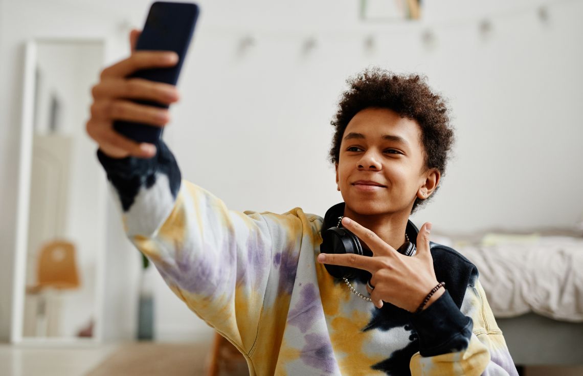 ކުޑަކުދިންގެ ރައްކާތެރިކަމަށް މީސްމީޑިޔާ މަނާކުރި ފުރަތަމަ ޤައުމަކަށް އޮސްޓްރޭލިޔާ