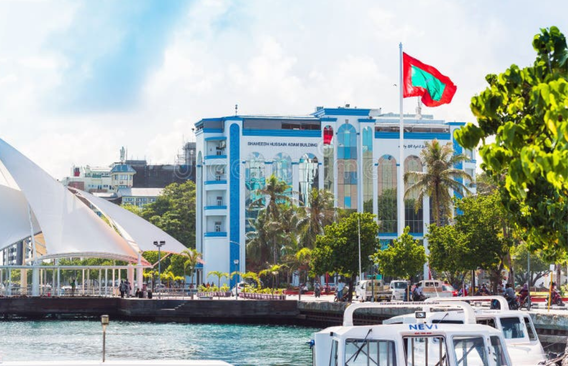 ލޯބިވެރިޔާއަށް ތޫނު އެއްޗަކުން ހަމަލާދިން އަންހެން މީހާގެ ބަންދަށް 30 ދުވަސް!