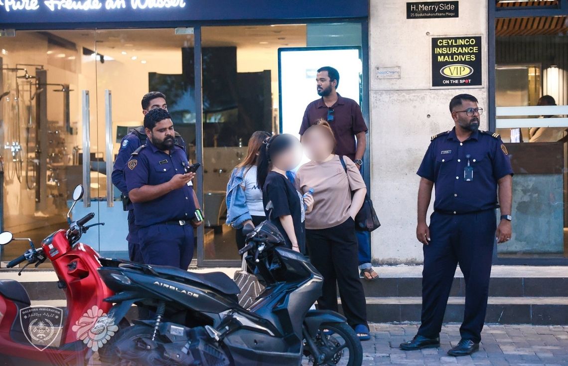 މާލޭގެ 4 މަސާޖު ޕާލަރެއް ބަލައި ފާސްކޮށް، 3 ބިދޭސީއަކު އިމިގްރޭޝަންގެ ބެލުމުގެ ދަށަށް ގެންގޮސްފި