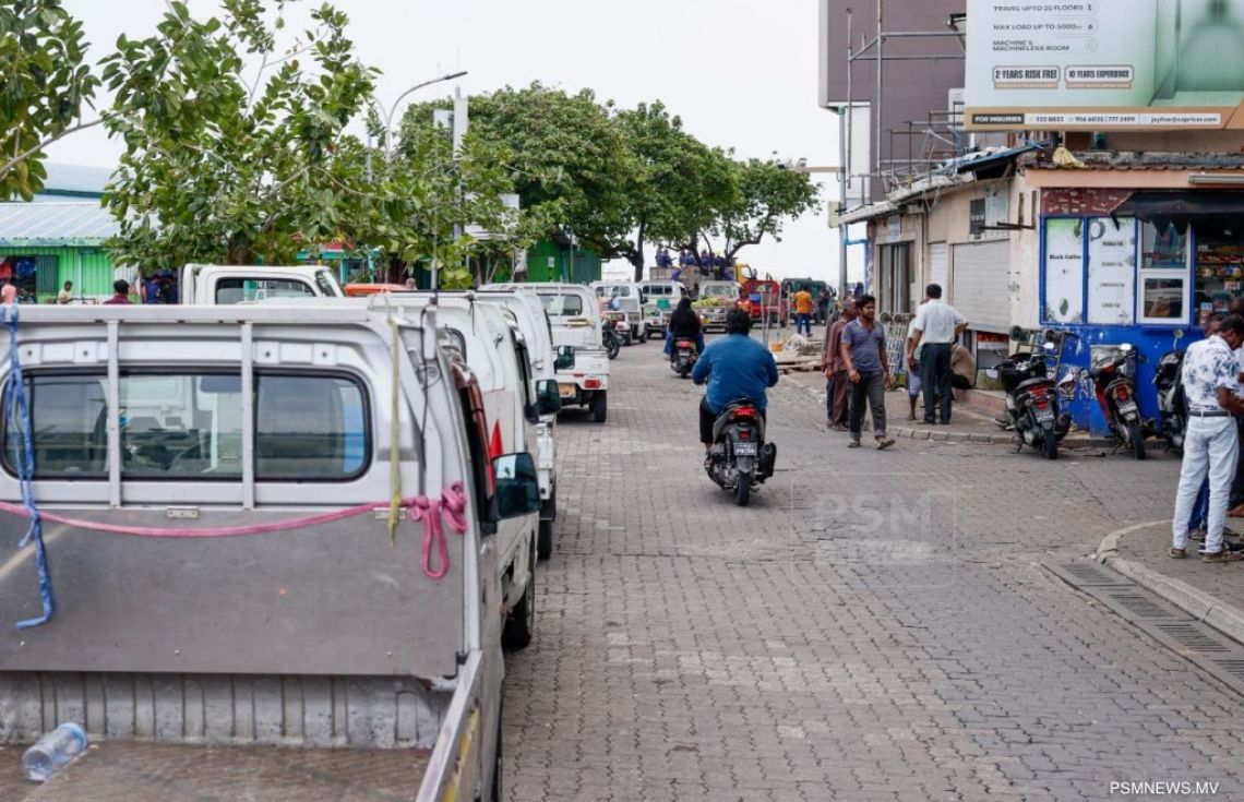 މާލޭގެ ބާޒާރުމަތީ މަގުތައް ތަރައްޤީކުރުމުގެ ޢަމަލީ މަސައްކަތް ފަށައިފި