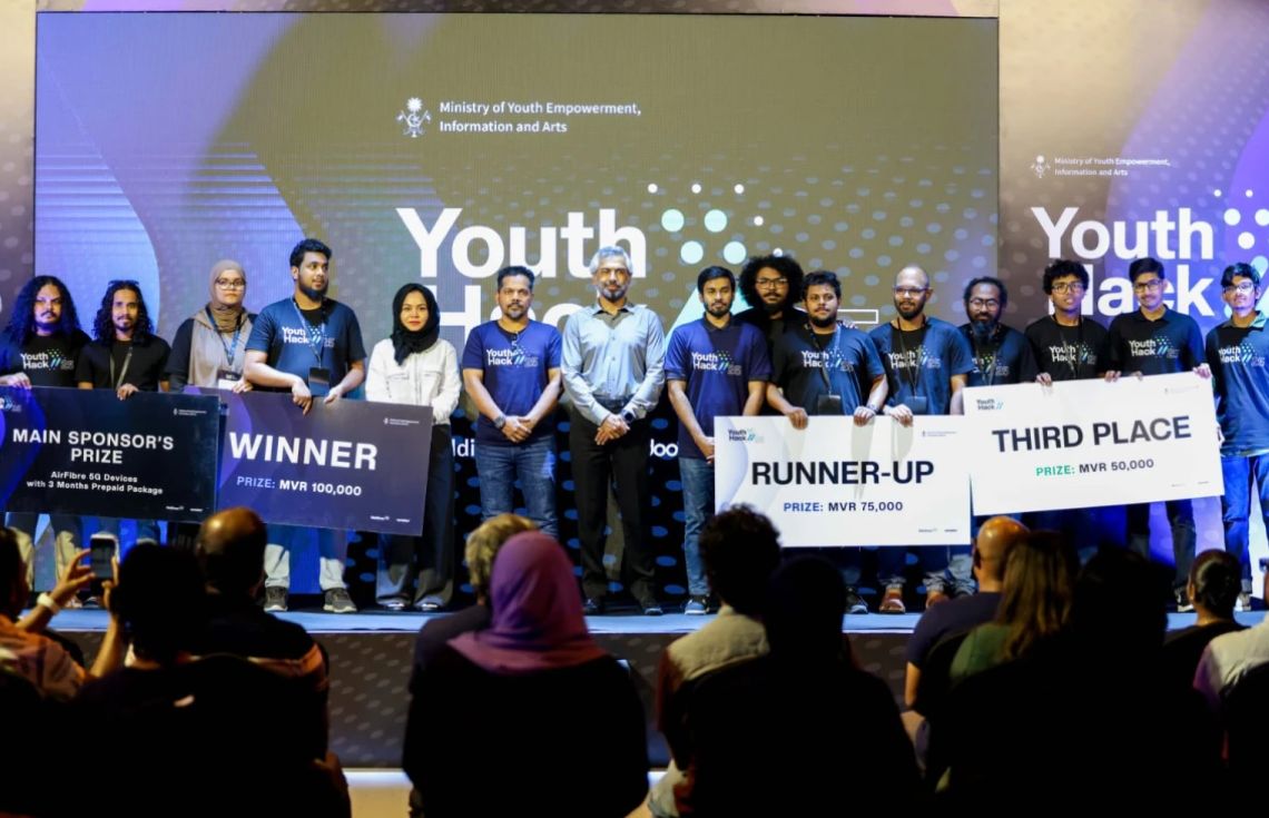 ޒުވާނުންނަށް ޚާއްޞަކޮށްގެން ބޭއްވި "ޔޫތު ހެކަތޯން"ގެ ފަޚުރުވެރި އެއްވަނަ "ސީ ސްޓޭކް" ޓީމަށް