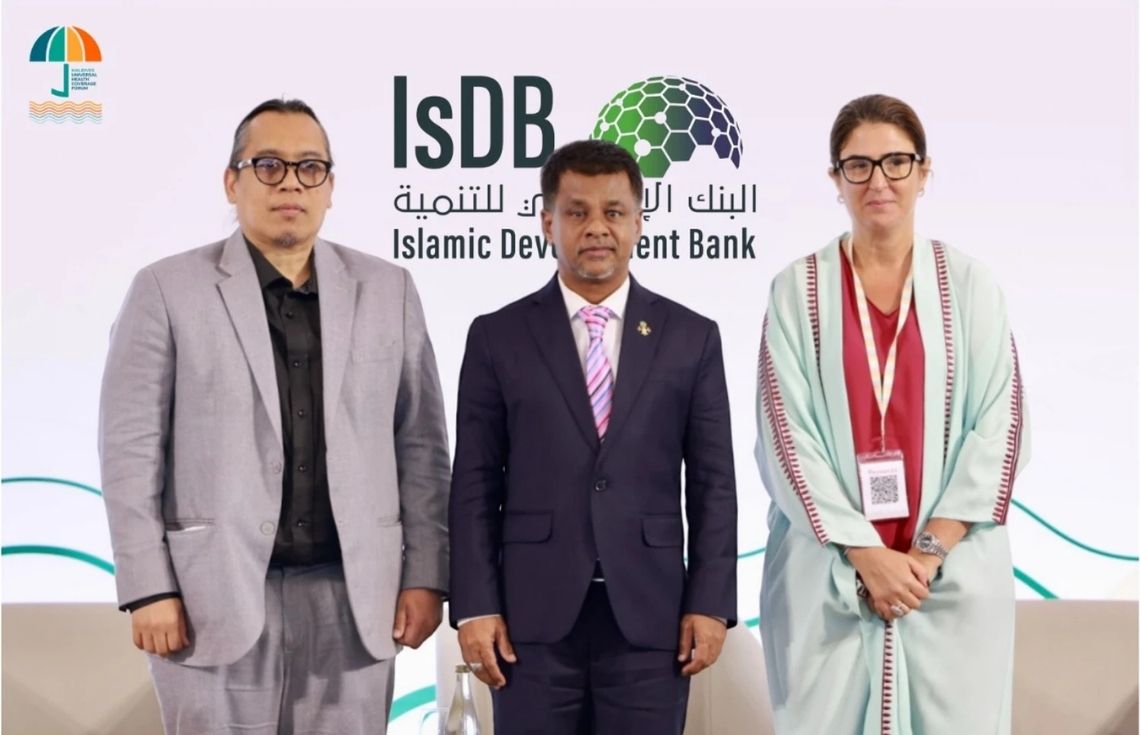 އައިއެސްޑީބީއިން 400،000 ޑޮލަރުގެ ހިލޭ އެހީއެއް ރާއްޖޭގެ ޞިއްޙީ ދާއިރާއަށް ހަދިޔާކޮށްފި