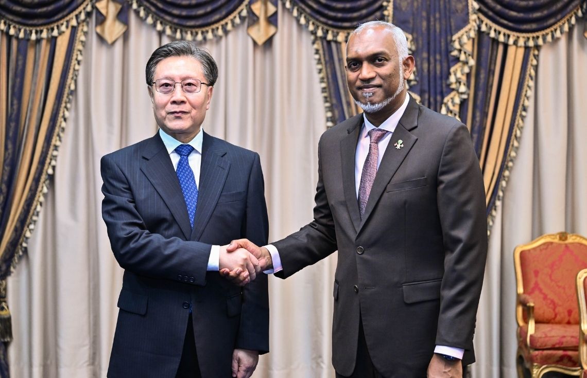 ގިނަ ދާއިރާތަކަކުން ޗައިނާއާއެކު ގުޅުން ބަދަހިކުރުމަށް ފުޅާ ދާއިރާއެއްގައި މަޝްވަރާކުރައްވައިފި