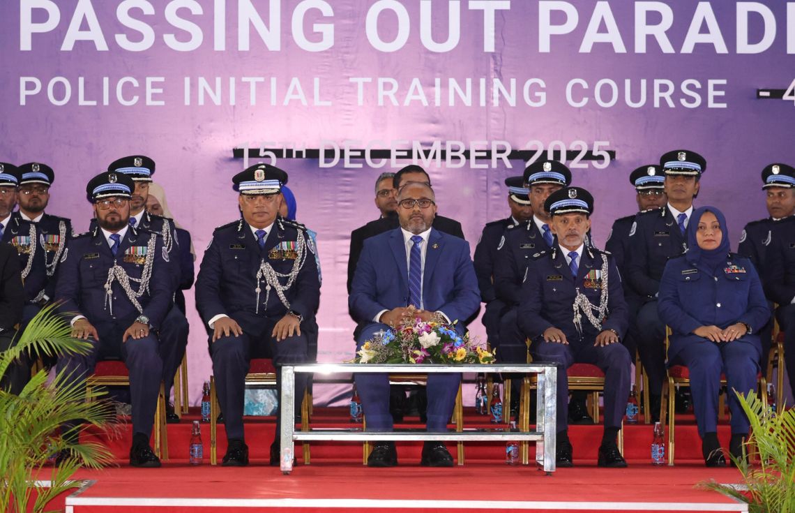 ފުލުހުންގެ ޚިދުމަތަކީ ރައްޔިތުންގެ ސަލާމަތާއި ރައްކާތެރިކަން ކަށަވަރު ކުރަމުން، ރާއްޖޭގެ ދުސްތޫރު ނަގަހައްޓަމުން އަންނަ މުއައްސަސާއެއް: ވަޒީރު