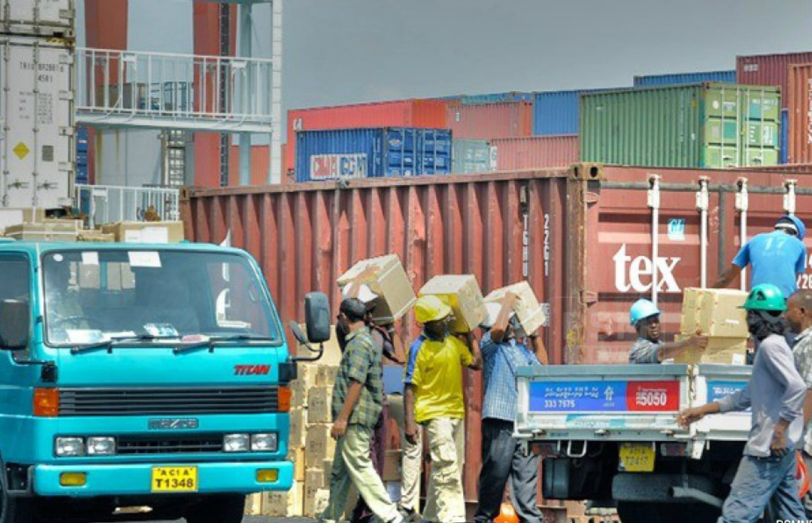 މާލޭގެ ވިޔަފާރި ބަނދަރުގެ ޖާގައިގެ ދަތިކަން ޙައްލުކުރުމާ ގުޅޭ މަސައްކަތަކަށް ބަޔަކު ހޯދަނީ