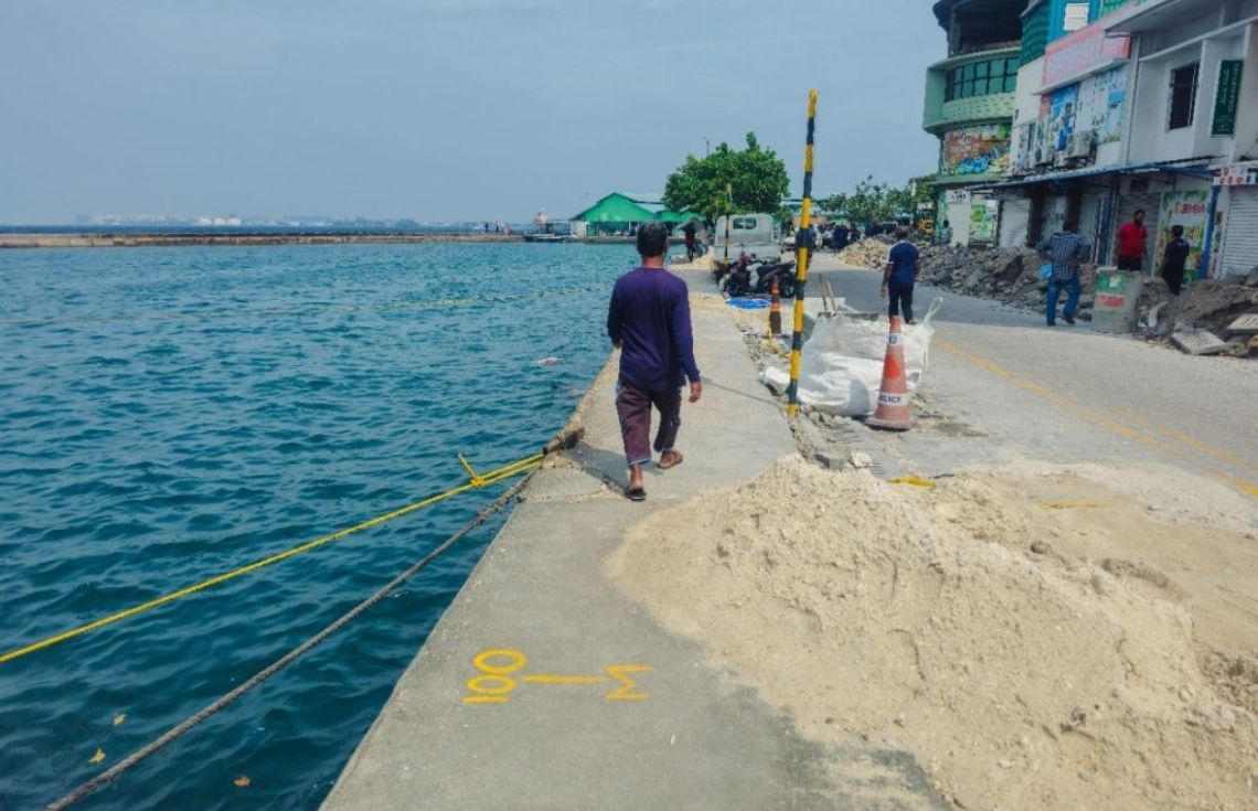 ބާޒާރުމަތީ މަގު ފުޅާކުރަން ޝީޓް ޕައިލްކުރުމުގެ މަސައްކަތް މިމަހު ފަށަނީ