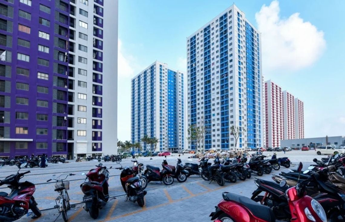 ދެބެއިންގެ މެދުގައި ދެބަސްވުމެއް ހިނގައި އެކަކަށް ތޫނު އެއްޗަކުން ހަމަލާދީ ޒަޚަމްކޮށްލައިފި