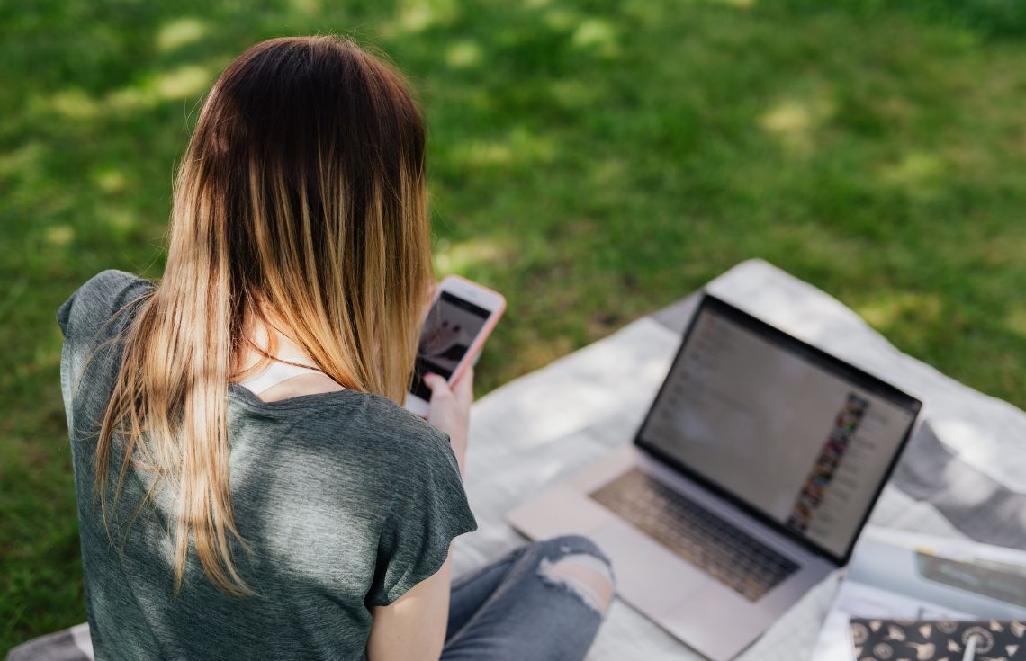 ސޯޝަލް މީޑިއާގެ ނުރައްކާތަކުން ޒުވާނުން ރައްކާތެރިކުރުމަށް ނިއުޔޯކުން ގާނޫނެއް ފާސްކޮށްފި