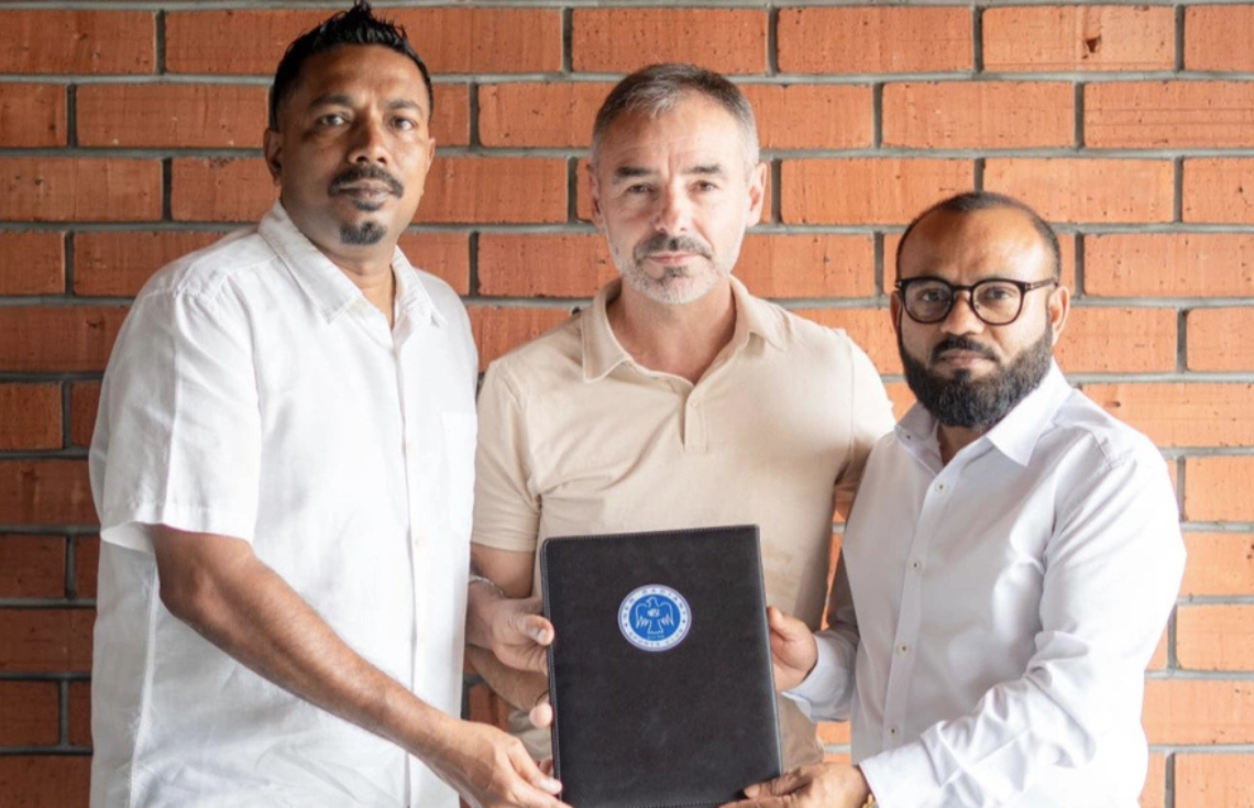 ނިއު ރޭޑިއަންޓަށް ސްޕޯޓިން ޑިރެކްޓަރެއް ހަމަޖައްސައިފި