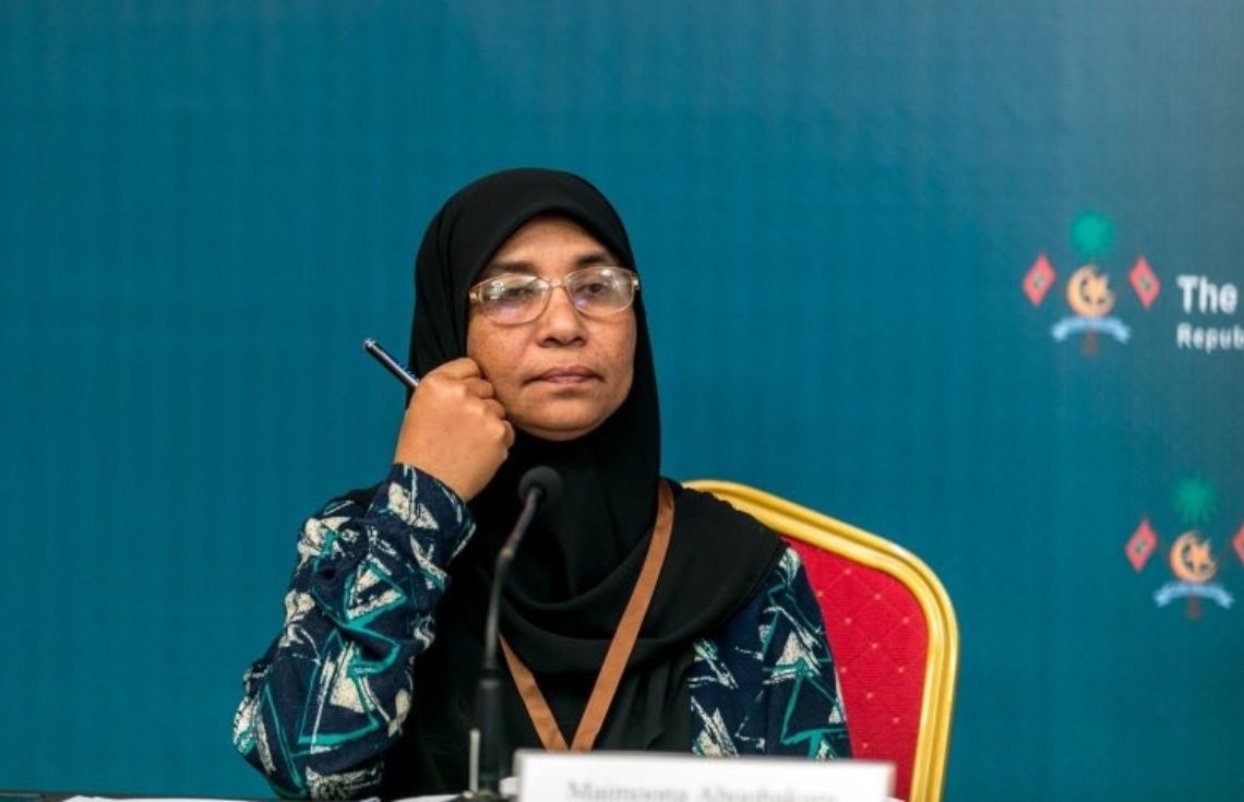 ޞިއްޙީ ދާއިރާއަށް 35 އަހަރު ޚިދުމަތްކުރެއްވުމަށްފަހު އެޗްޕީއޭގެ ޑިރެކްޓަރ ޖެެނެރަލް މައިމޫނާ ރިޓަޔަރކުރައްވަނީ