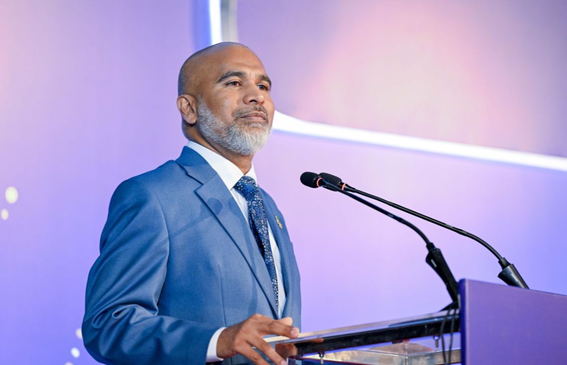 ކިޔެވުން ފެށުމުގެ ކުރިން ހުރިހާ ސްކޫލަކަށް ފޮތްތައް ފޮނުވާ ނިމޭނެކަމުގެ ޔަގީންކަން ވަޒީރު ދެއްވައިފި