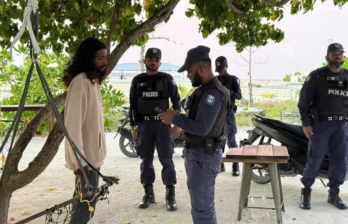 ފުލުހުން މިދިޔަ މަހު 21،521 ތަނެއް ބަލައި ފާސްކުރި