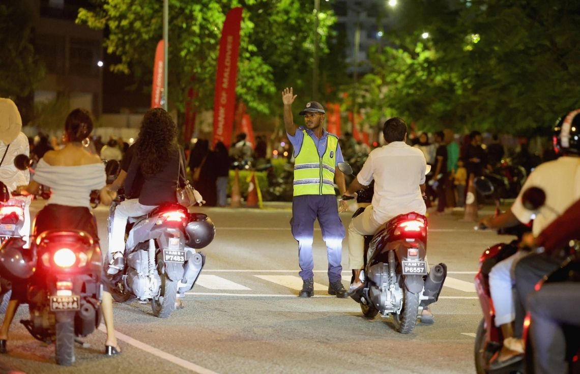 މިދިޔަ މަހު 12،424 އުޅަނދު ބަލައި ފާސްކޮށް 1554 އުޅަނދަށް ފިޔަވަޅު އަޅައިފި