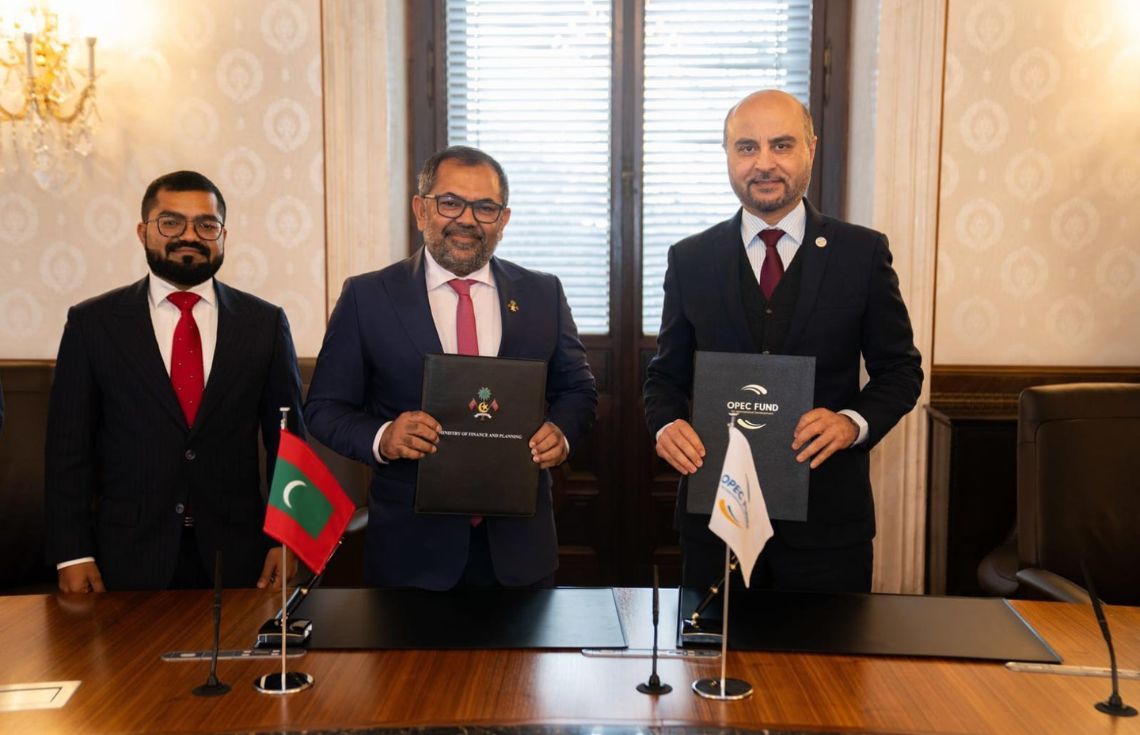 ދެމެހެއްޓެނިވި ތަރައްޤީއަށްޓަކައި މަސައްކަތް ކުރުމަށް ދިވެހިރާއްޖެއާއި އޯޕެކް ފަންޑާ ދެމެދު އާ އެއްބަސްވުމެއްގައި ސޮއިކޮށްފި