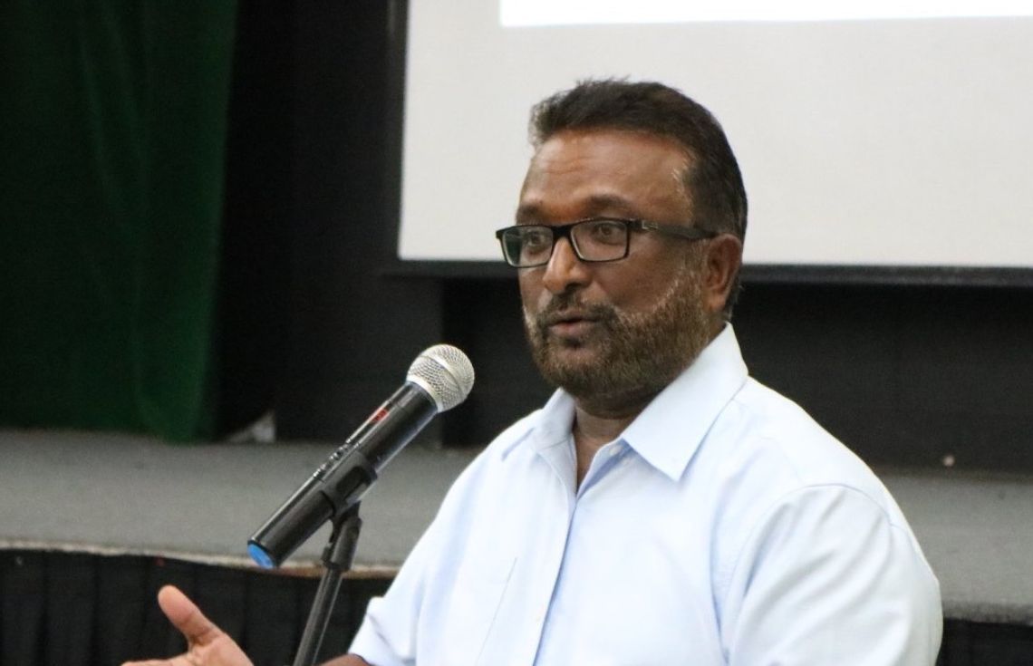 ގިނަ ދިވެހިންގެ ލޯބި ހޯދާފައިވާ ޝައިޚް ޢަބްދުލް ޢަޒީޒްއަށް ސްޓްރޯކެއް ޖެހި ފަރުވާދެނީ