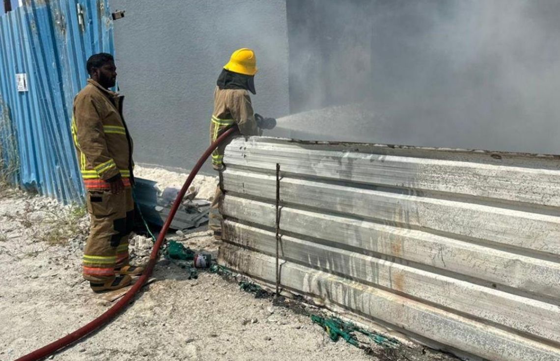 ހުޅުމާލެ ފޭސް 2ގެ އަމާން ދޯދި ޓަވަރުގެ ތިރީގައި ހުރި ކުނިތަކެއްގައި ރޯވި އަލިފާން އެމްއެންޑީއެފުން ނިއްވާލައިފި