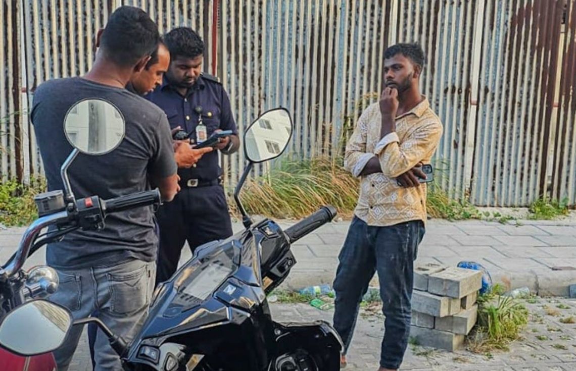 ހުޅުމާލެ 2 ވަނަ ފިޔަވަހީގައި ހިންގި ރެއިޑް އޮޕަރޭޝަނެއްގެ ތެރެއިން 4 ބިދޭސީން ހައްޔަރުކޮށްފި