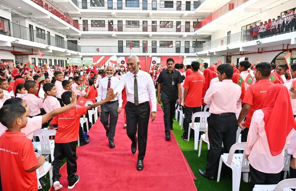 ދަރިވަރުން ކިޔަވައި ނިމިގެން ކުރިއަށްދާން ބަލާއިރު، ބަލިކަށި ބިންގަލެއް އޮތްނަމަ ޙަޔާތުގައި ގެއްލުންތަކަކާ ކުރިމަތިލާން ޖެހޭނެ: ރައީސް