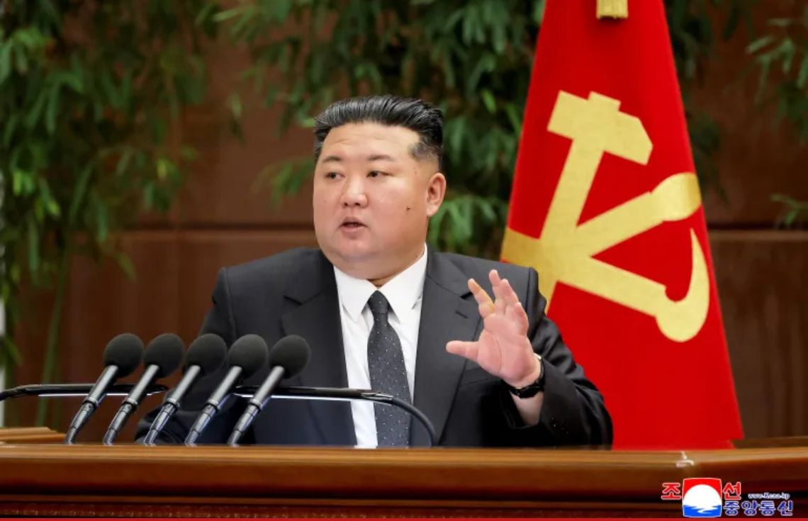 އުތުރު ކޮރެއާއިން ބެލިސްޓިކް މިސައިލްތަކެއް ކަނޑަށް ފޮނުވާލައިފި ކަމަށް ދެކުނު ކޮރެއާ އާއި ޖަޕާނުން ބުނެފި