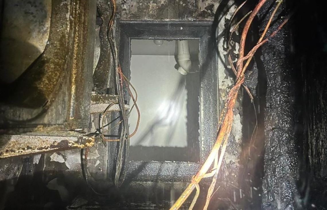 އަލިފާނުގެ ހާދިސާގައި 5 ވަނަ ޓަވަރުގެ 38 އެޕާޓްމަންޓުގެ ނަރުދަމާ ހޮޅިތަކަށް ވަނީ ގެއްލުންވެފައި: އެންޑީއެމްއޭ