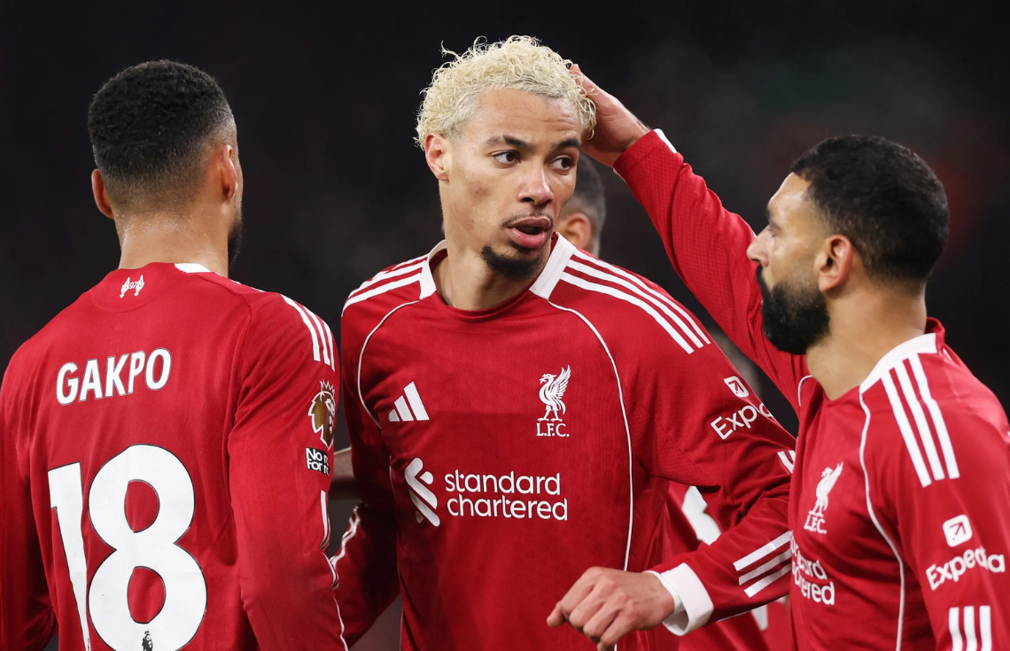 ފަހަތުން އަރާ ނިއުކާސްލް ބަލިކުރުމަށްފަހު ލީގުގައި މި އަހަރު ފުރަތަމަ ފަހަރަށް ލިވަޕޫލް މޮޅުވެއްޖެ