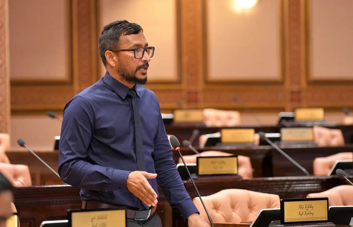 ރާއްޖެ އިގުތިސާދީ އަނދަވަޅަކުން ސަލާމަތްވީ ރައީސް މުއިއްޒުގެ ހަރުދަނާ ސިޔާސަތުން: ފަލާހު