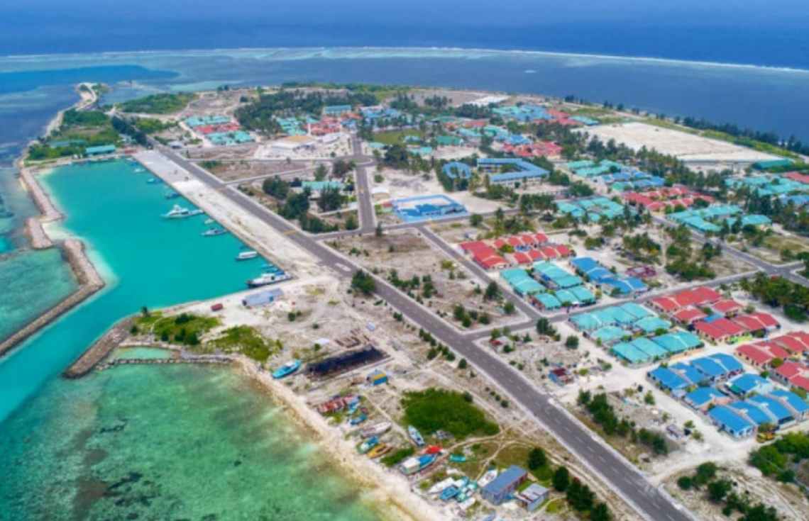 ވިލުފުށީގެ ތަރައްގީއަށްޓަކައި ކުރައްވާ މަސައްކަތްޕުޅުތަކަށް ކައުންސިލާއި އަންހެނުންގެ ކޮމިޓީގެ 8 ގޮނޑި ރައީސް އަށް ހަދިޔާކޮށްފި