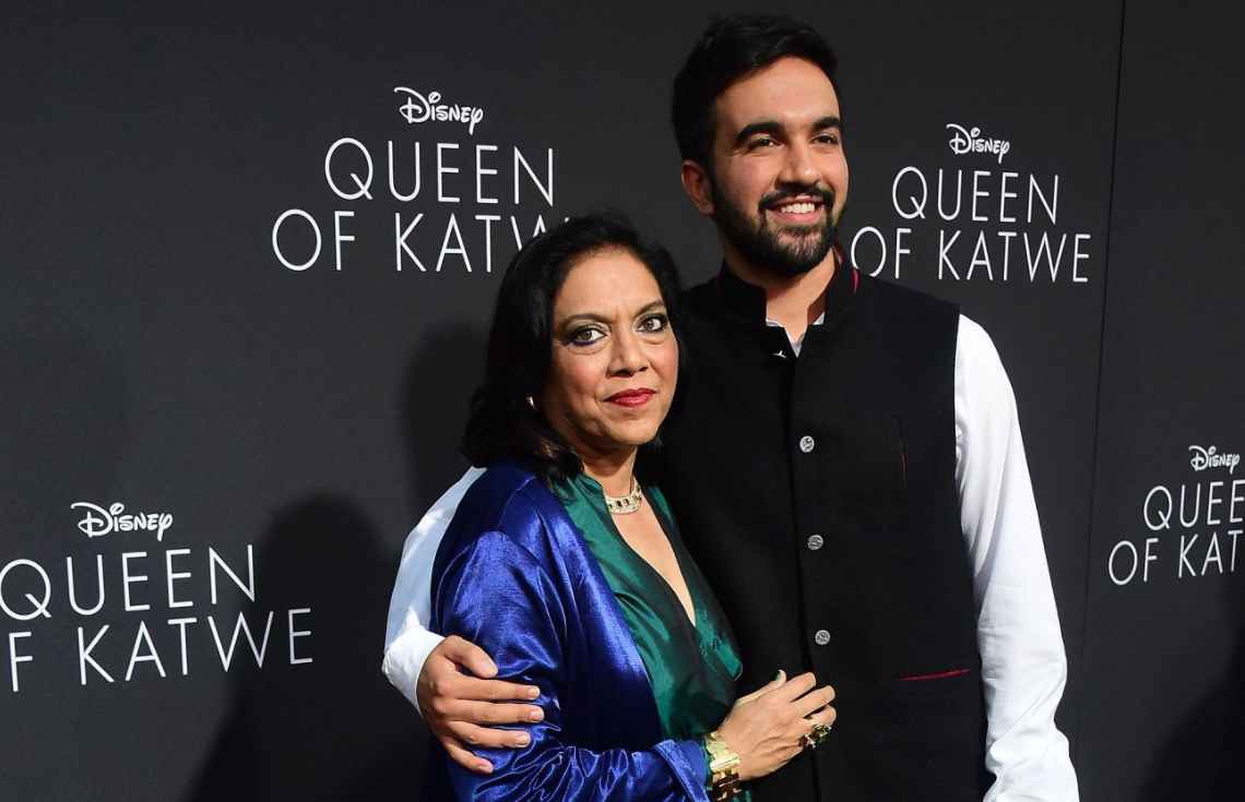 އެޕްސްޓައިންގެ ރެކޯޑްތަކުގައި މޭޔަރުގެ މަންމަގެ ނަން ހިމެނުމުން ނިއުޔޯކްގެ މޭޔަރާ ދެކޮޅަށް ވަރުގަދަ އިހުތިޖާޖެއް ކޮށްފި