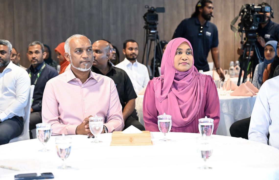 ނެޝަނަލް ފަރޓިލިޓީ ސެންޓަރުގެ ތާރީޚީ ކާމިޔާބީ ފާހަގަކުރުމުގެ ރަސްމިއްޔާތު ރައީސުލްޖުމްހޫރިއްޔާގެ ދެކަނބަލުން ޝަރަފުވެރިކޮށްދެއްވައިފި