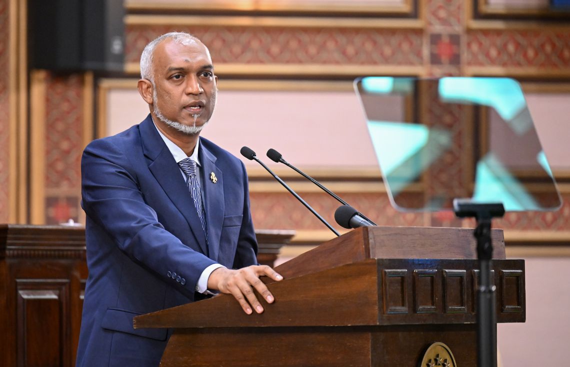 ކޮންމެ އަތޮޅެއްގައި މަތީ ތަޢުލީމުގެ ފުރުޞަތު ފަހިކުރުމަކީ ދެމެހެއްޓެނިވި ތަރައްޤީގެ މުހިއްމު ފިޔަވަޅެއް: ރައީސް މުޢިއްޒު