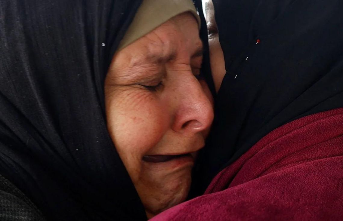 ޣައްޒާއިން ނުކުތުމަށް ތައްޔާރުވުމަށް އިޒްރާއީލުން ޣައްޒާގެ ރައްޔިތުންނަށް އިންޒާރު ދީފި