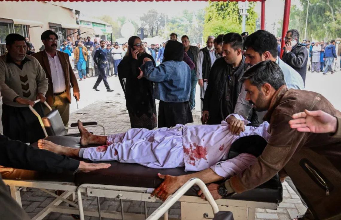 އިސްލާމްއާބާދުގެ މިސްކިތަކަށް ދިން ޖާނުން ފިދާވުމުގެ ހަމަލާއެއްގައި 31 މީހުން މަރުވެއްޖެ