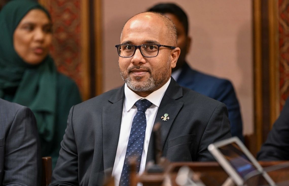 މިއަހަރުގެ ތެރޭގައި ރާއްޖެއަށް ކޮންޓެއިނަރ ސްކޭނަރެއް ގެނެސް އޮޕަރޭޝަނަށް ނެރެވޭނެ: ވަޒީރު އިޙްސާން