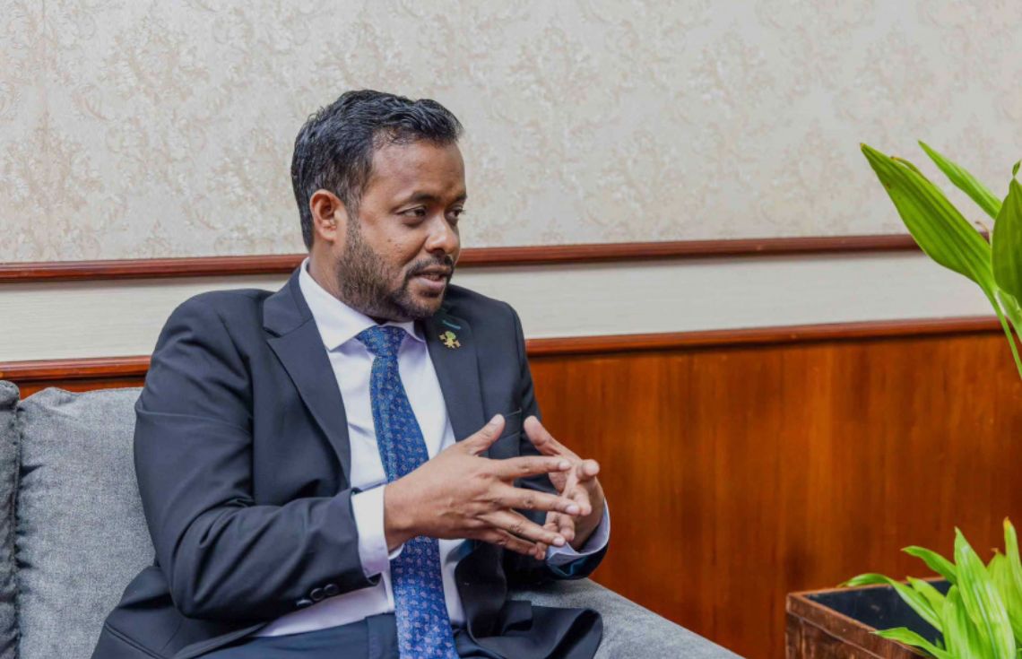 މިހާތަނަށް 3600އަށްވުރެ ގިނަ ފޯމް ހުށައަޅައިފައިވޭ، ޑިމާންޑް ބޮޑީ ފްލެޓަށް: ވަޒީރު މުއްޠަލިބް