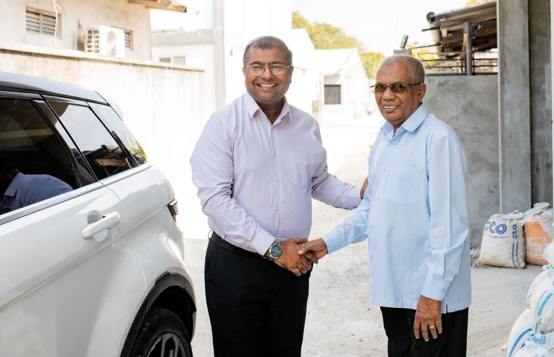 ޅެންވެރީންގެ ދުވަހުގެ ޙަރަކާތްތަކަށް ވަޒީރު އާދަމް ނަޞީރު އައްޑޫ ސިޓީ ހިތަދޫއަށް ވަޑައިގެންފި