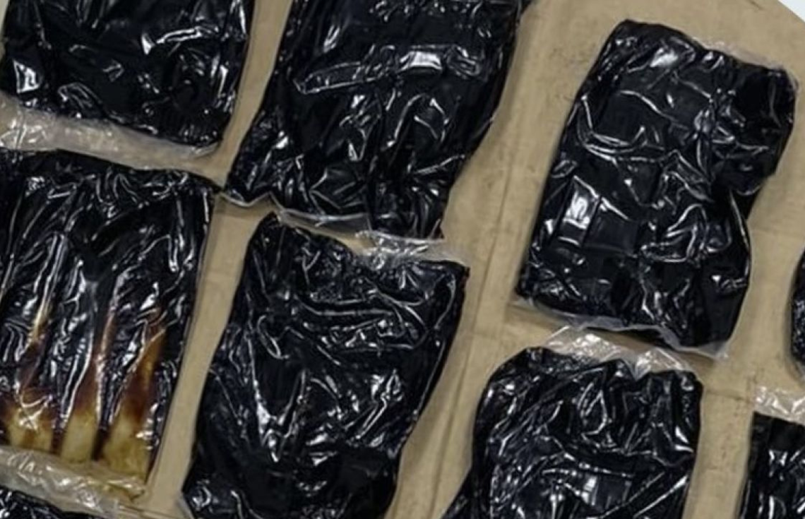 ރާއްޖެ އެތެރެކުރަން އުޅުނު 36 ކިލޯގެ މަސްތުވާތަކެތި ކަސްޓަމްސްއިން ހިފަހައްޓައިފި