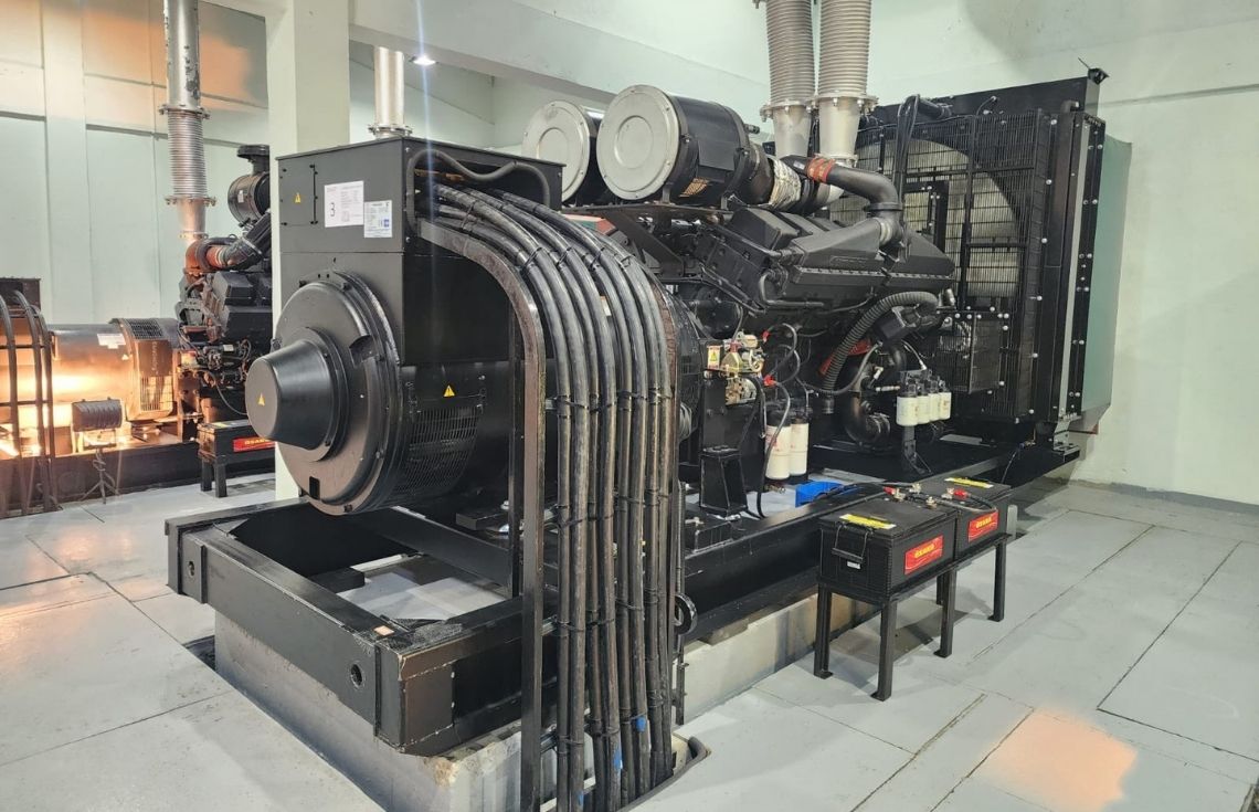 ޕީކް ސީޒަނަށް ތައްޔާރުވުމަށް ކ. ގުޅިއަށް 800 ކިލޯވޮޓުގެ ޖެންސެޓެއް ގެންގޮސް ޚިދުމަތް ދޭން ފަށައިފި