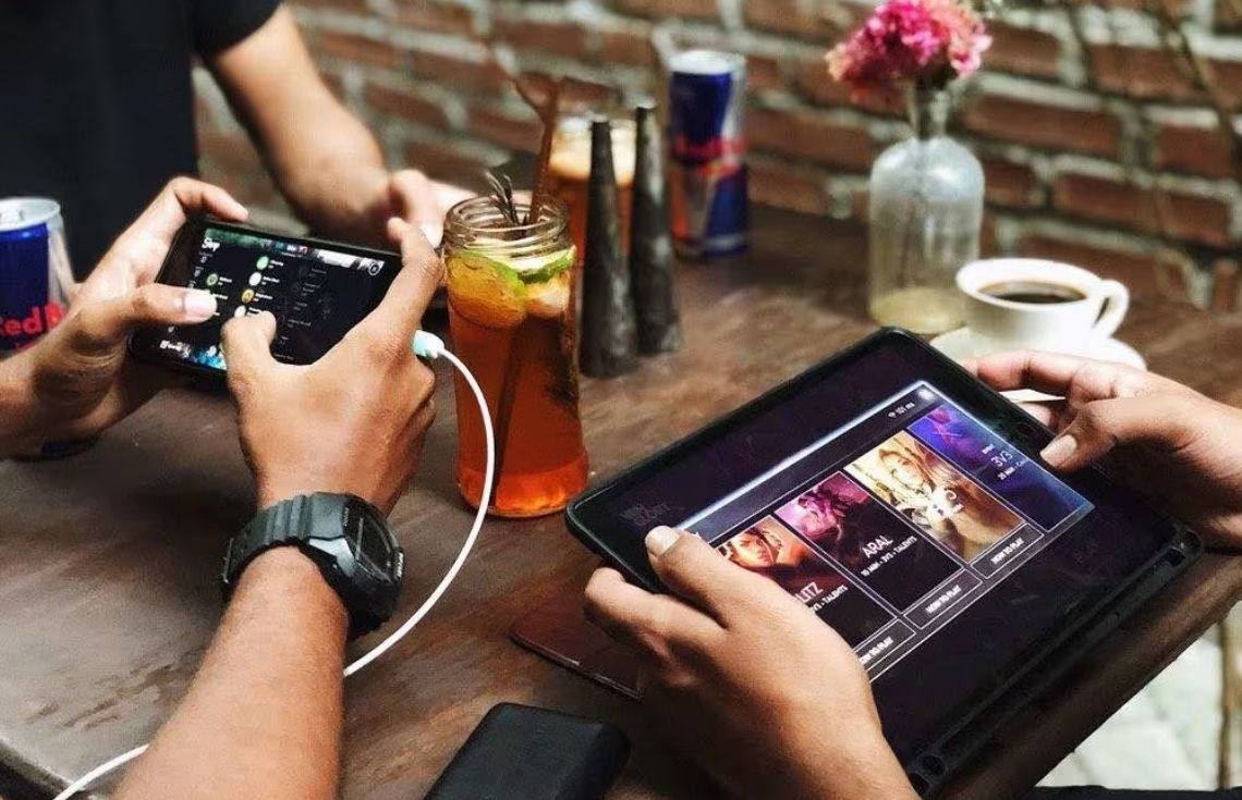 ރަމަޟާން މަހުގެ ބަރަކާތް: ފޯނުގެ ވަގުތީ އުފަލަށްވުރެ އާޚިރަތުގެ ބާއްޖަވެރިކަން މާ މުހިންމު