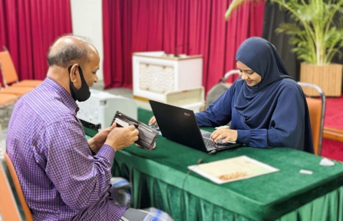 އޮންލައިންކޮށް ޒަކާތް ދައްކަން ނޭނގޭ ފަރާތްތަކަށް ނަގުދު ފައިސާއާއި ކޭޝް ކާޑުން ޒަކާތް ބަލައިގަންނަން ފަށައިފި