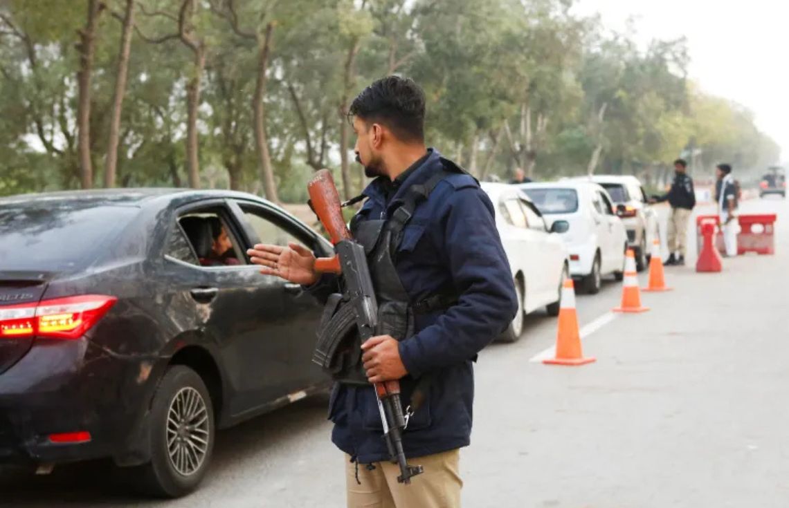 ހަމަލާތައް ކުރިއަށްދާތީ އަފްޣާނިސްތާނާއެކު އެއްވެސް މަޝްވަރާއެއް ކުރިއަށް ނުގެންދާނެ ކަމަށް ޕާކިސްތާނުން ބުނެފި