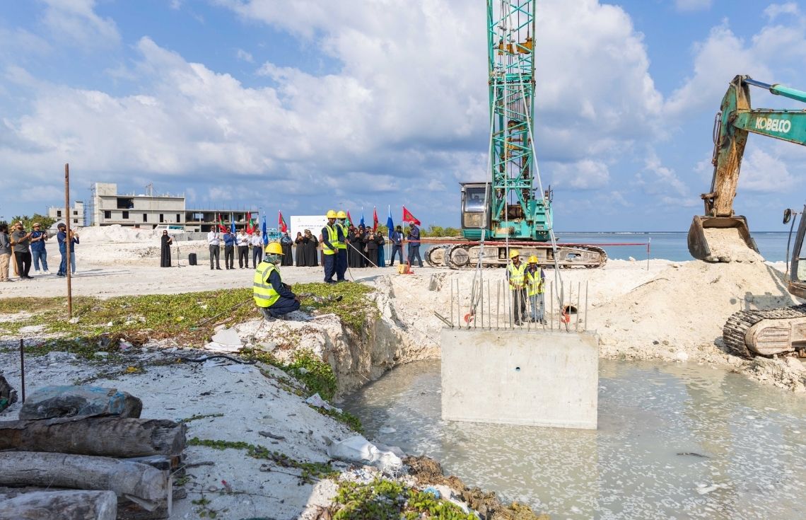 ކ. މާފުށްޓާއި އެރަށު ހިއްކި ސަރަޙައްދު ގުޅުވައިދޭ ބްރިޖް މަޝްރޫޢުގެ ޢަމަލީ މަސައްކަތް ފަށައިފި