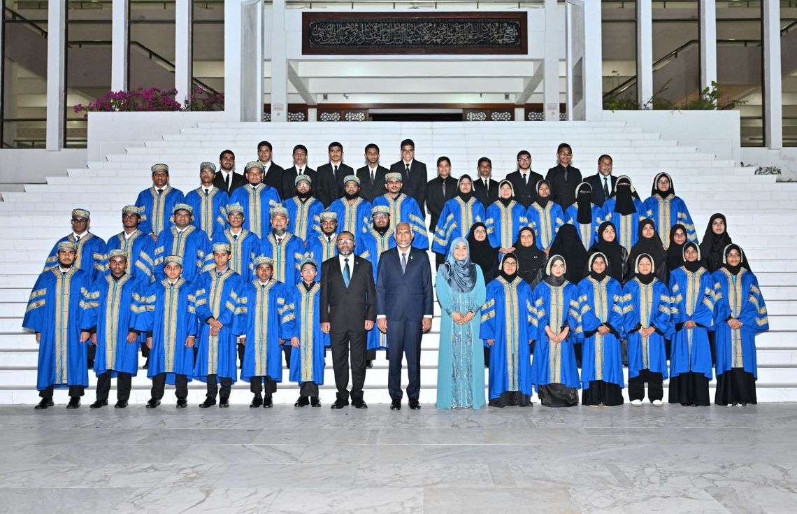 ކީރިތި ޤުރުއާން ހިތުދަސްކުރި 31 ޙާފިޡުންނަށް ޙާފިޡުކަމުގެ ސަނަދު ދެއްވައިފި