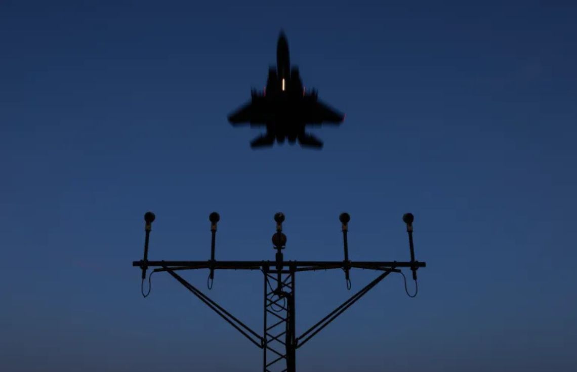 އެމެރިކާގެ އަސްކަރީ ބޯޓެއް ކުވައިތަށް ވެއްޓިއްޖެ