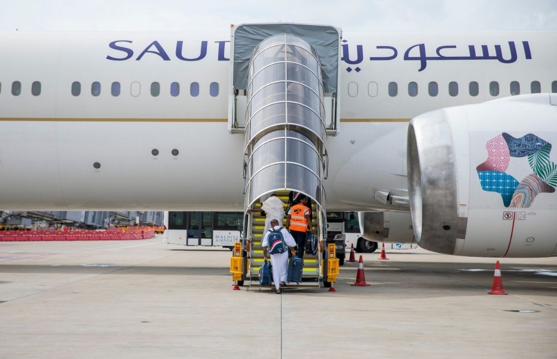 މެދުއިރުމަތީގެ ހަނގުރާމައާއި ގުޅިގެން ދިވެހިރާއްޖެއިން ޢުމްރާއަށްދާ ފަރާތްތަކުން ގުޅުމަށް ހޮޓްލައިނެއް ޤާއިމްކޮށްފި