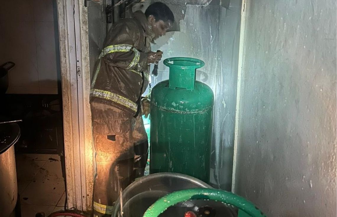 ހުޅުމާލޭ ފުރަތަމަ ފިޔަވަހީގައި ހުންނަ ކެފޭއެއްގެ ބަދިގޭގައި އަލިފާނުގެ ޙާދިސާއެއް