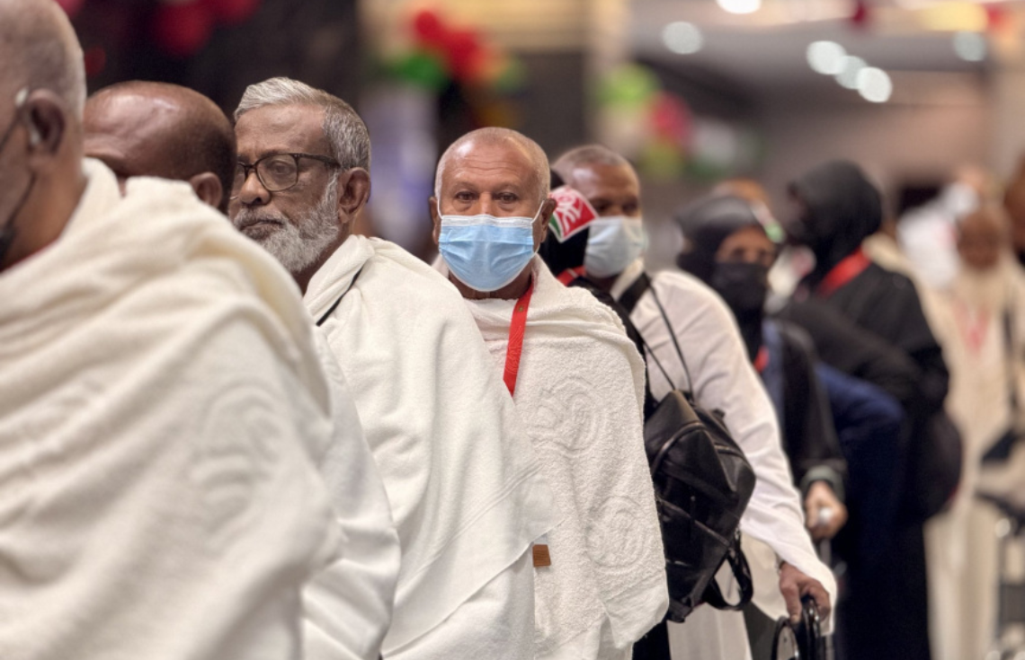 ޢުމްރާއަށް ނުފުރި ތިބި ހުރިހާ އުމްރާވެރިން މިރޭ ފުރަނީ