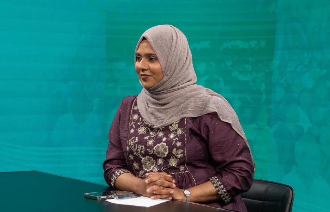މުޅި މުޖްތަމަޢުގެ ކުރިއެރުމާ ތަރައްޤީއާ ގުޅޭ ނިންމުންތަކުގައި އަންހެނުންގެ ޚިޔާލާއި ކަންބޮޑުވުންތައް ހިމަނަންޖެހޭ: އަލައިކާ