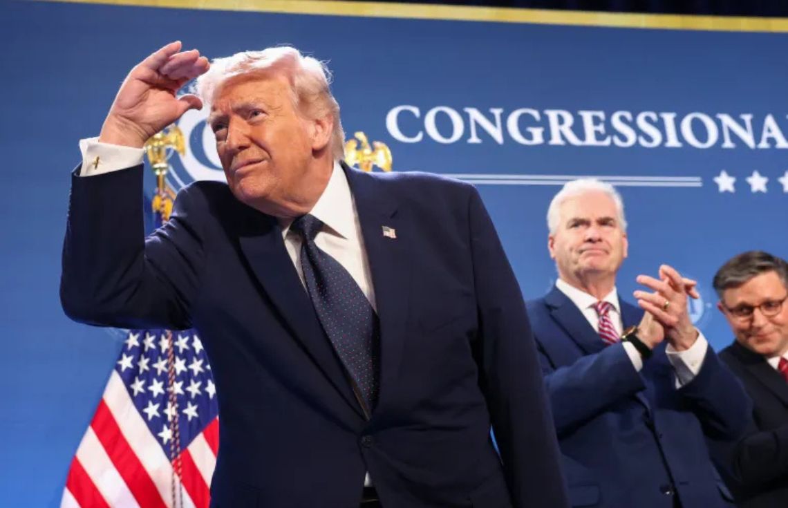 އީރާނާއެކު ކުރާ ހަނގުރާމަ ވަރަށް އަވަހަށް ނިމޭނެ ކަމަށް ޓްރަމްޕް ވިދާޅުވެއްޖެ