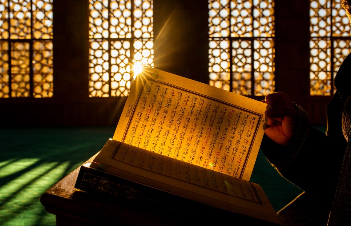 ތަދައްބުރުގެ ފަންނު: ޤުރުއާނާ އެކު އޮންނަ ގުޅުން ވަރުގަދަކުރުން